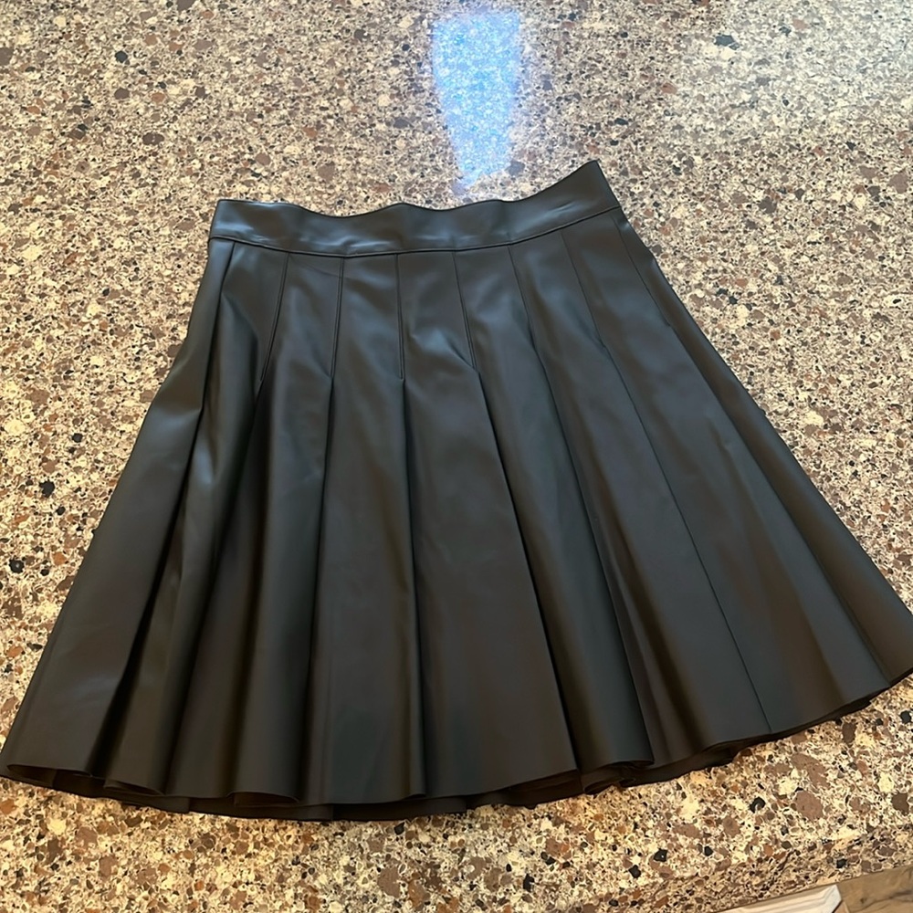 Kendall and Kylie faux leather pleated skirt